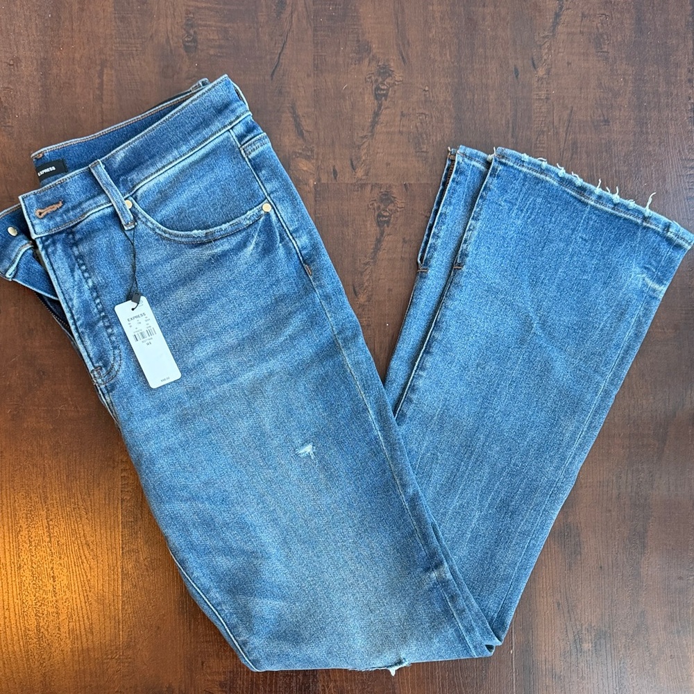 NWT Express Skyscraper mid rise jeans